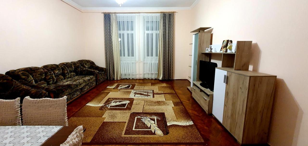 Apartment затишний дім