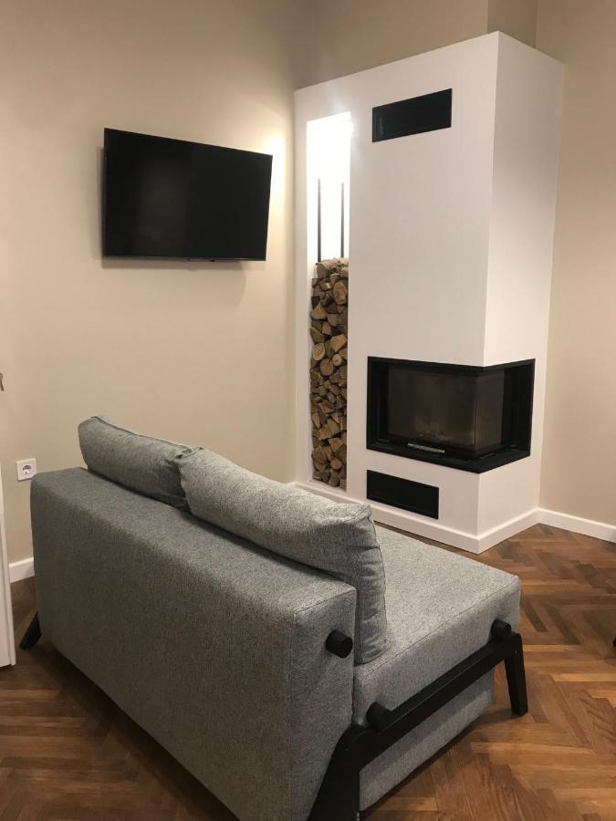 на вул кобилянської з балконом Apartment
