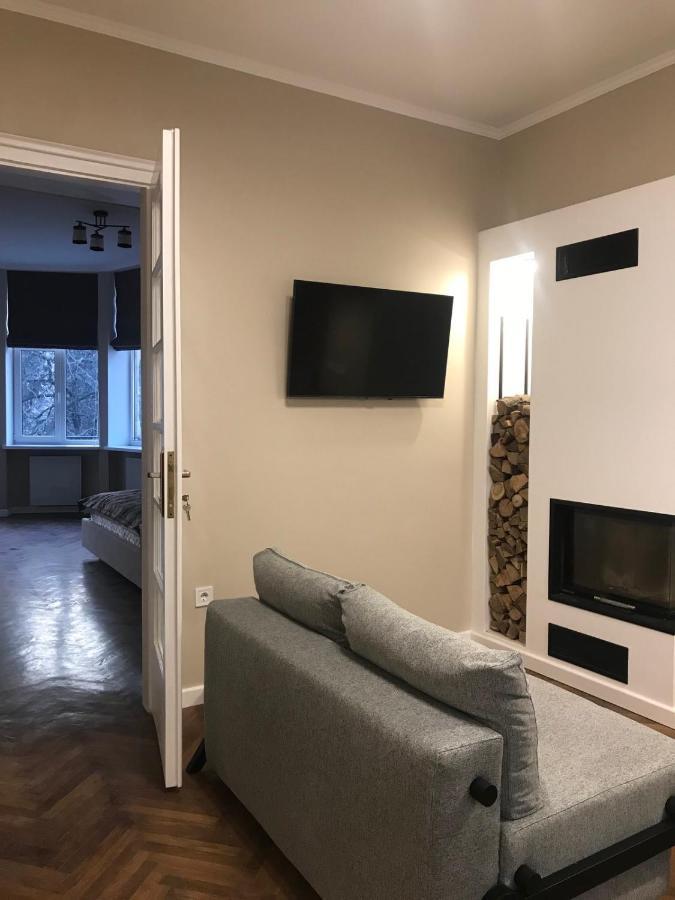 на вул кобилянської з балконом Apartment *